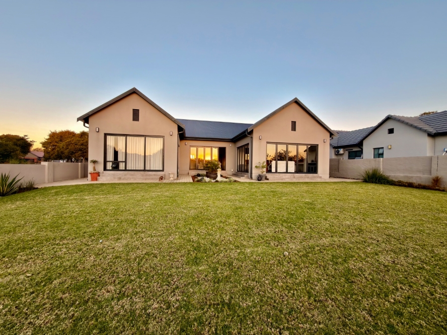 3 Bedroom Property for Sale in Landsmeer Residential Estate North West